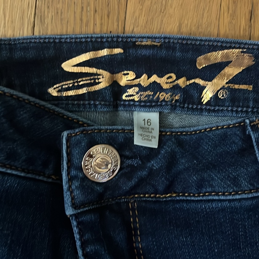 Seven7 Blue Jean Weekend Shorts SZ 16 Perfect Stretch Zip Up. Like New. - Picture 2 of 8
